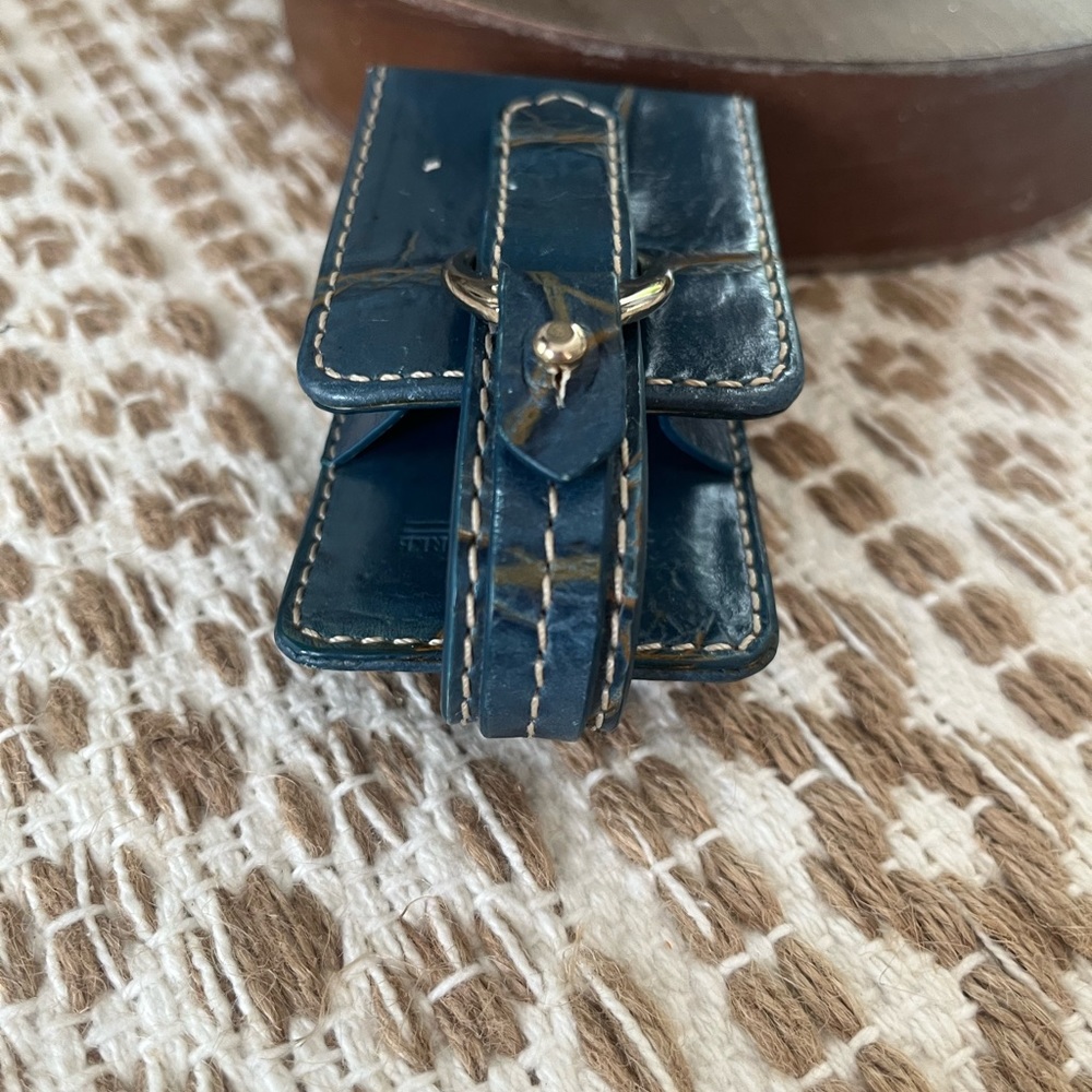 Dooney & Bourke Blue Croc Embossed Leather Cell Phone Case Holder - Picture 4 of 5
